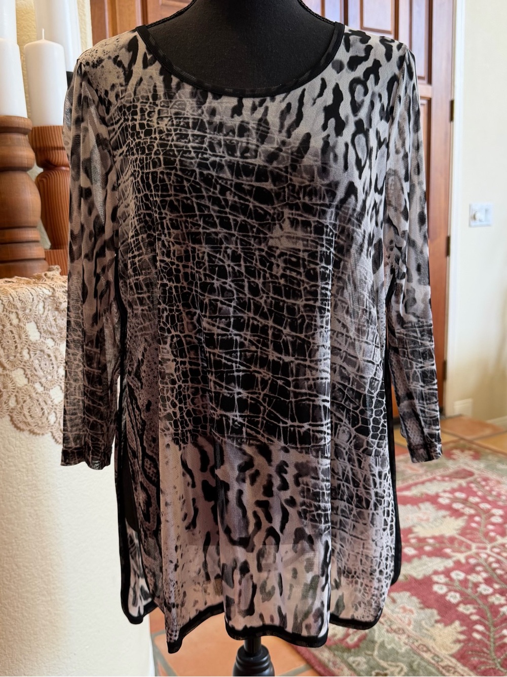 Lynn Ritchie Top Womens M Snakeskin Mesh Knit Blouse Side Slits Sheer